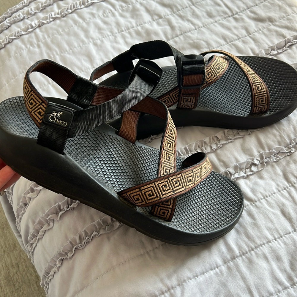 Mens Chacos size 11